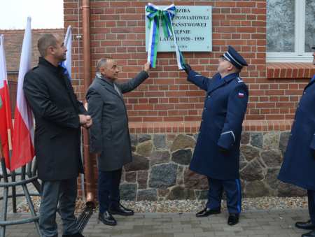 Upamiętnili historyczną siedzibę policji